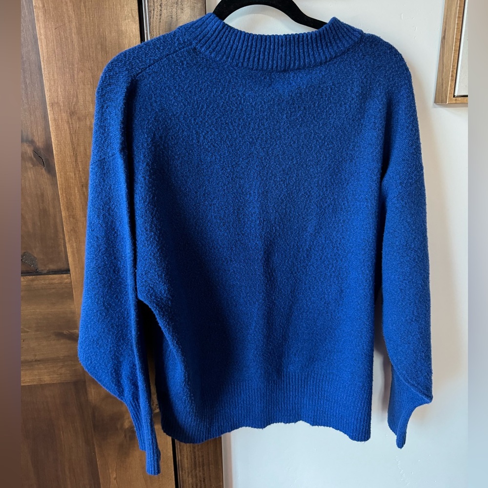 Sweater - Medium - Picture 2 of 3